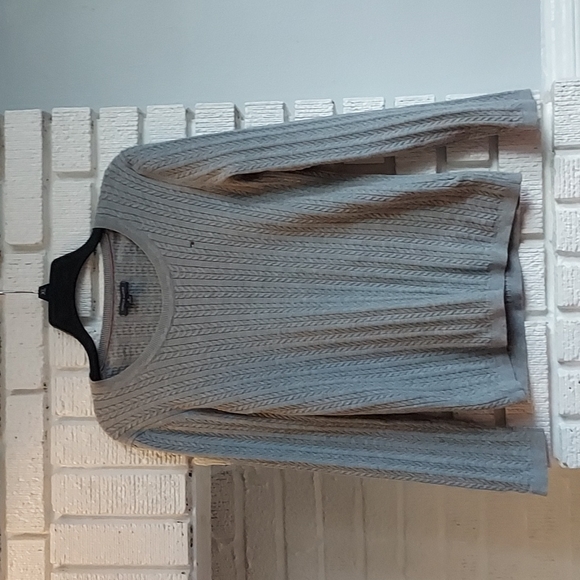Tommy Hilfiger Sweater - Picture 1 of 8